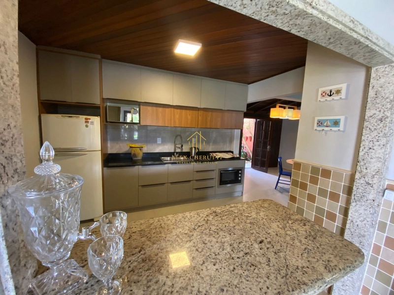 Aluguel de temporada em Noiva do Mar, casa com 5 suítes: 8ª foto da galeria de imagens do imóvel