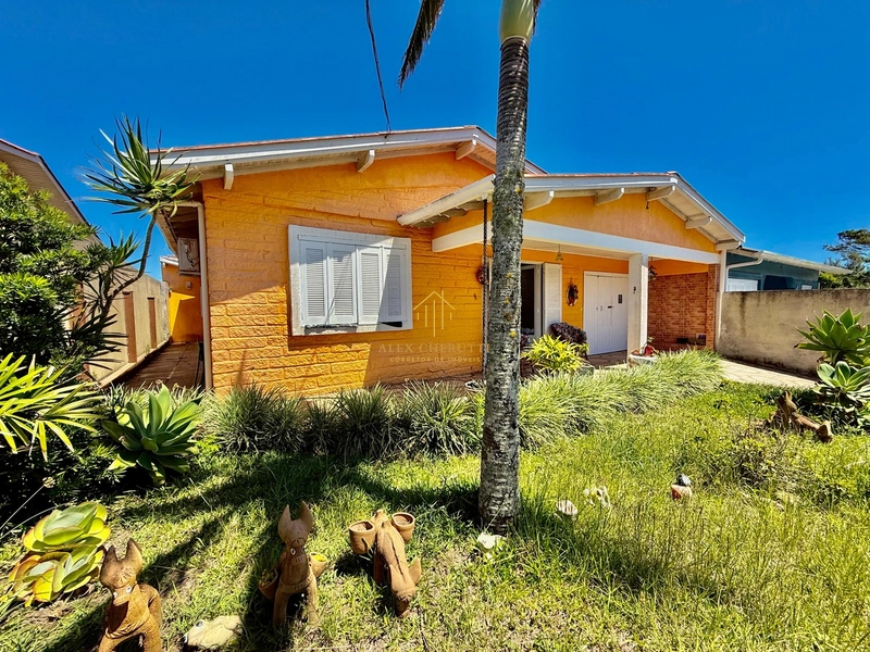 Casa à venda na praia de Rainha do Mar, 3 dormitórios: 1ª foto da galeria de imagens do imóvel