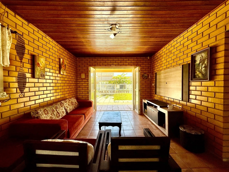 Casa à venda próximo do mar em Atlântida Sul: 5ª foto da galeria de imagens do imóvel