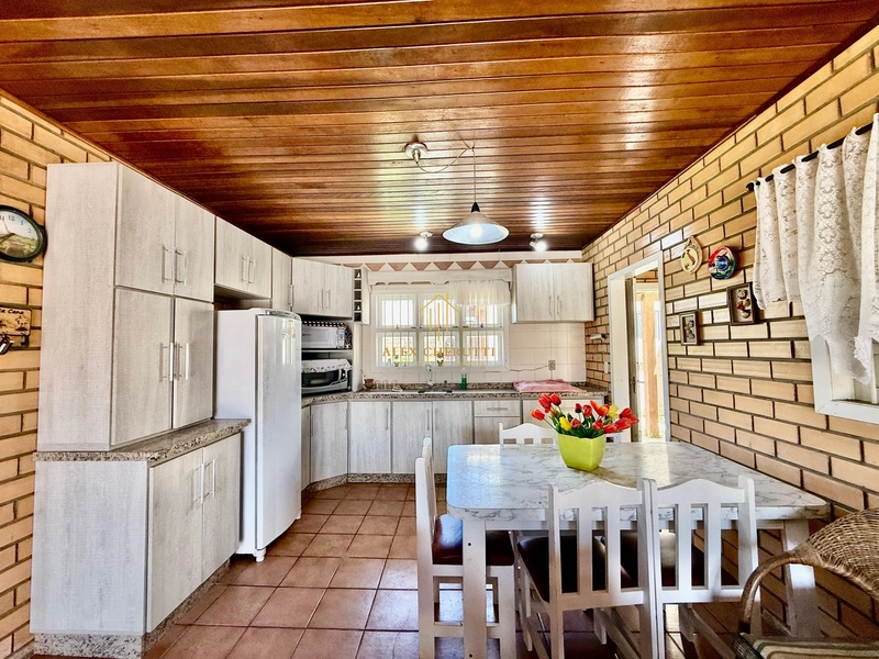 Casa à venda próximo do mar em Atlântida Sul: 10ª foto da galeria de imagens do imóvel