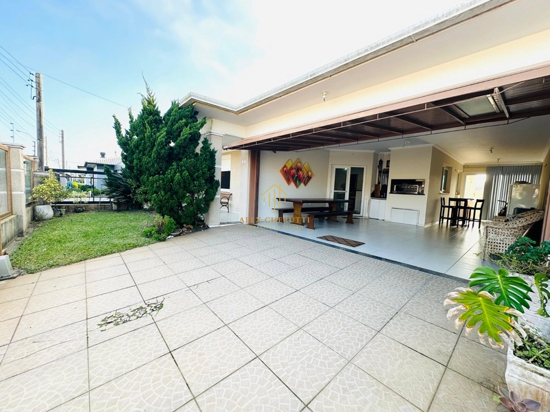 Casa à venda na praia de Atlântida Sul, 3 dormitórios: 3ª foto da galeria de imagens do imóvel