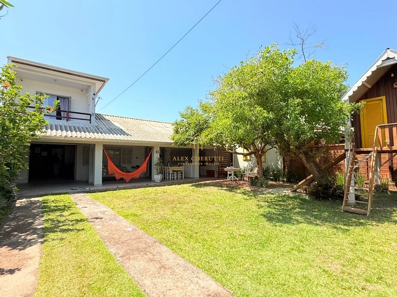 Casa à venda na praia de Mariápolis: 2ª foto da galeria de imagens do imóvel