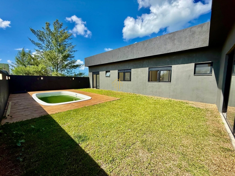 Casa nova na Praia de Atlântida Sul, 3 dormitórios: 24ª foto da galeria de imagens do imóvel