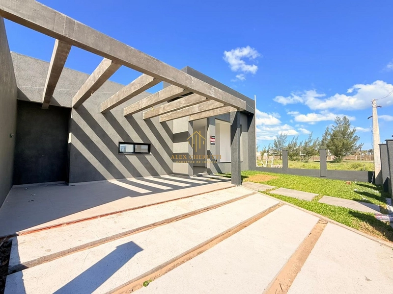 Bela casa à venda na praia de Atlântida Sul: 2ª foto da galeria de imagens do imóvel