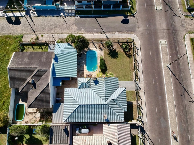 Excelente casa finamente mobiliada à venda em Atlântida Sul: 30ª foto da galeria de imagens do imóvel