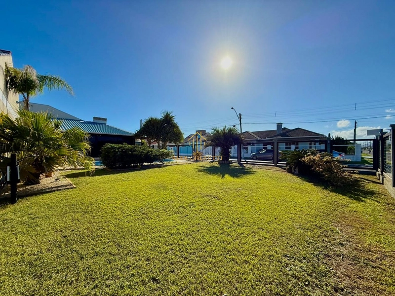 Excelente casa finamente mobiliada à venda em Atlântida Sul: 8ª foto da galeria de imagens do imóvel