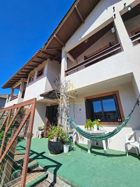 Casa à venda 50 metros da praia em Rainha do Mar: 1ª foto da galeria de imagens do imóvel