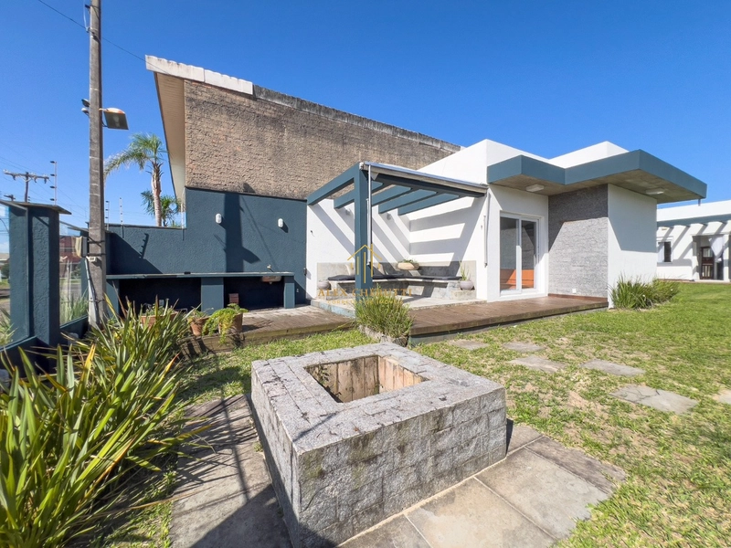 Casa à venda na praia de Rainha do Mar: 2ª foto da galeria de imagens do imóvel