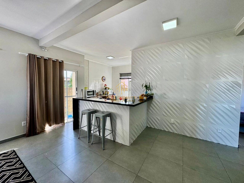 Linda casa na praia de Atlântida Sul, 5 dormitórios: 7ª foto da galeria de imagens do imóvel