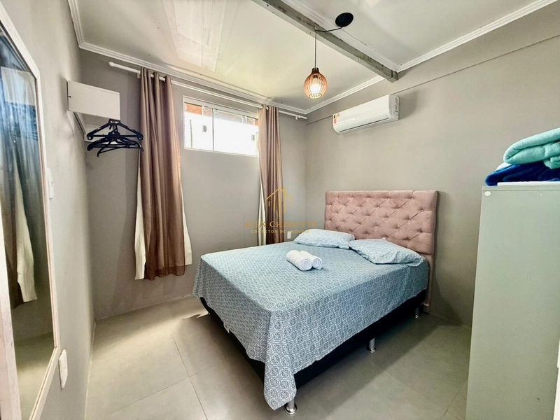 Linda casa na praia de Atlântida Sul, 5 dormitórios: 16ª foto da galeria de imagens do imóvel