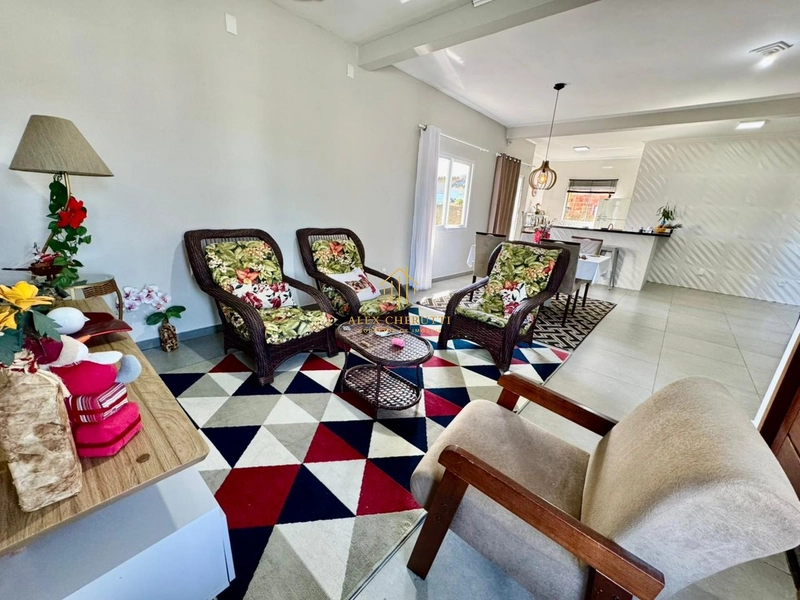 Linda casa na praia de Atlântida Sul, 5 dormitórios: 3ª foto da galeria de imagens do imóvel