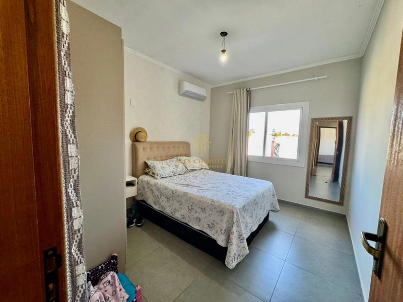 Linda casa na praia de Atlântida Sul, 5 dormitórios: 10ª foto da galeria de imagens do imóvel