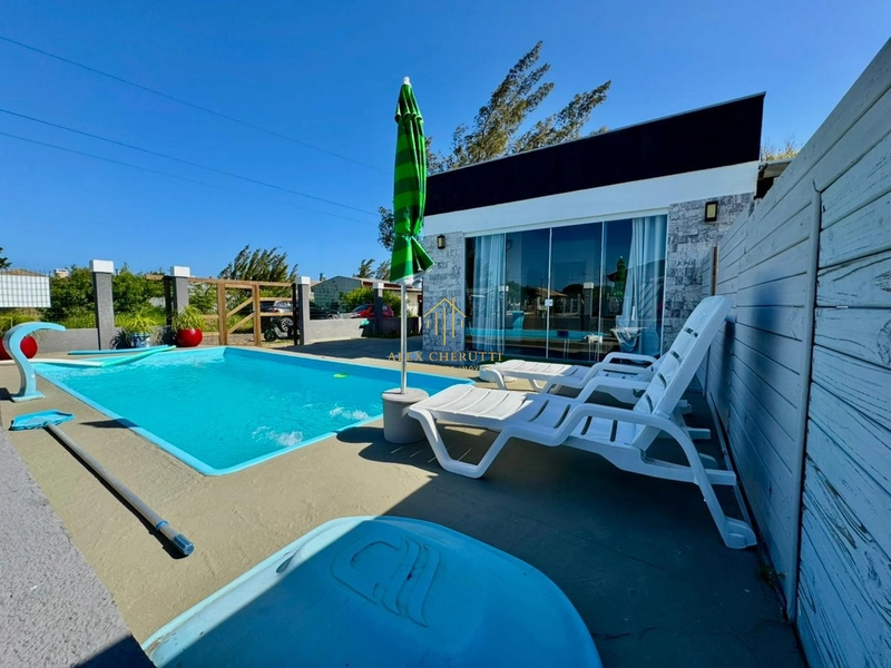 Linda casa na praia de Atlântida Sul, 5 dormitórios: 22ª foto da galeria de imagens do imóvel