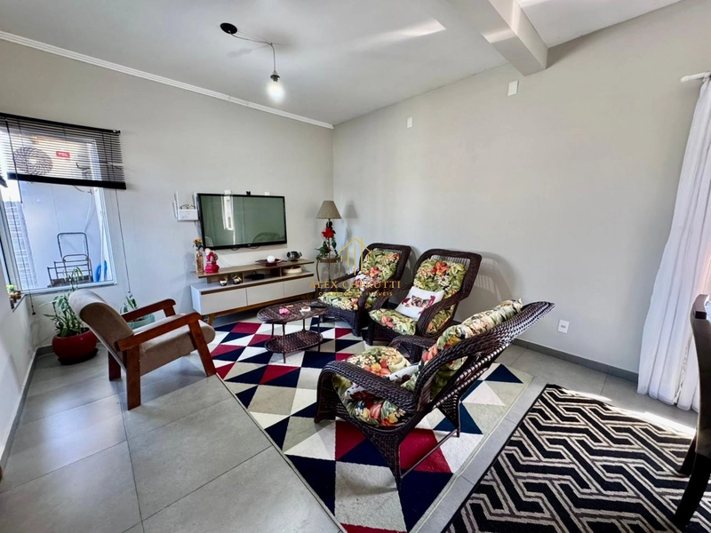 Linda casa na praia de Atlântida Sul, 5 dormitórios: 4ª foto da galeria de imagens do imóvel