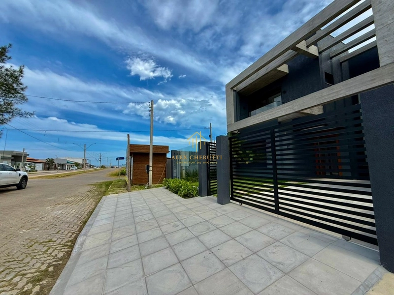 Sobrado à venda na praia de Rainha do Mar: 2ª foto da galeria de imagens do imóvel