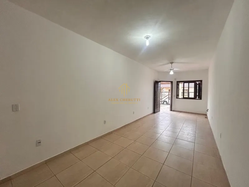 Casa geminada  à vnda na praia de Atlântida Sul, 2 dormitórios: 2ª foto da galeria de imagens do imóvel