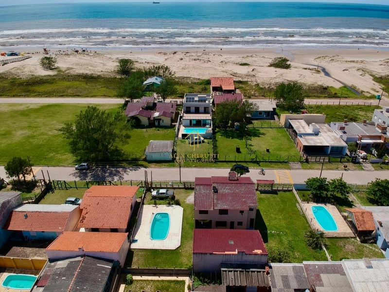 Linda casa à venda em Imbé, 8 dormitórios: 5ª foto da galeria de imagens do imóvel