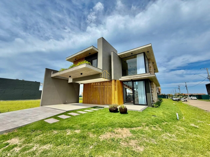 Casa lindíssima em condomínio fechado em Xangri-lá: 2ª foto da galeria de imagens do imóvel