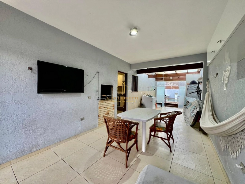 Bela casa à venda na praia de Atlântida Sul, 3 dormitórios: 9ª foto da galeria de imagens do imóvel