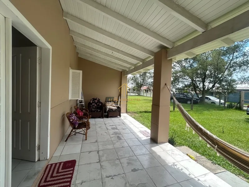 Casa à venda na praia de Atlântida Sul, 2 dormitórios: 4ª foto da galeria de imagens do imóvel