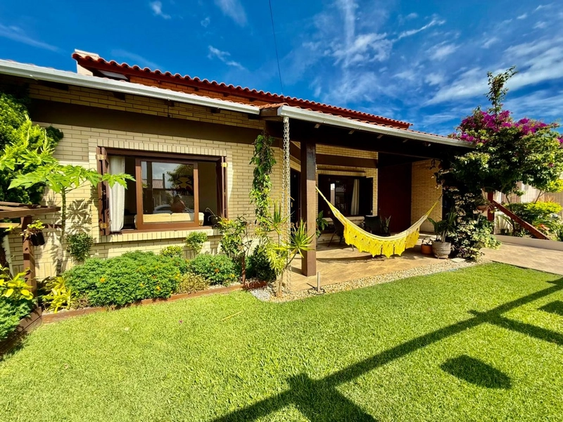 Casa linda à venda na praia de Rainha do Mar, 4 dormitórios: 3ª foto da galeria de imagens do imóvel