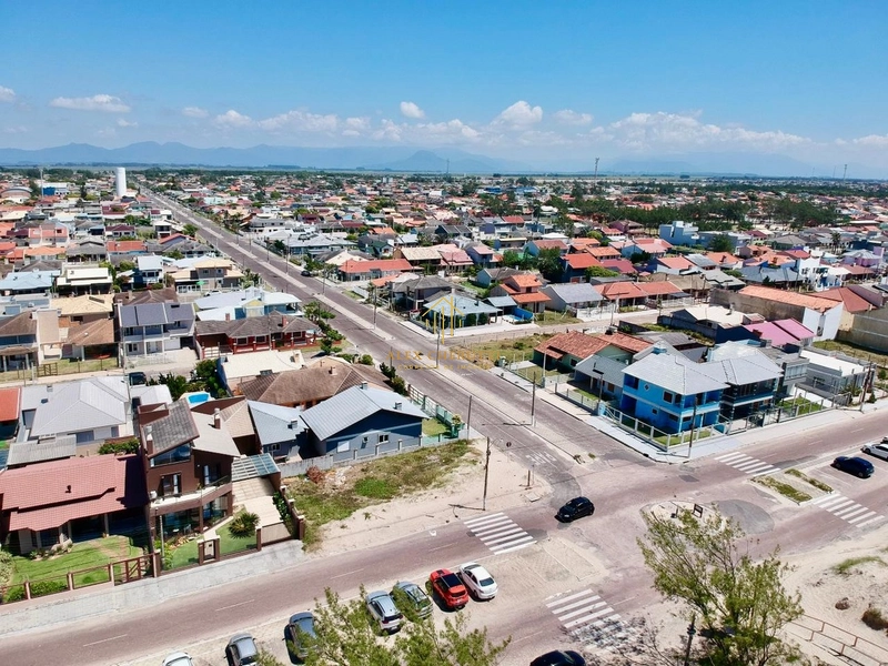 Lindo sobrado mobiliado e decorado à venda em Atlântida Sul: 9ª foto da galeria de imagens do imóvel