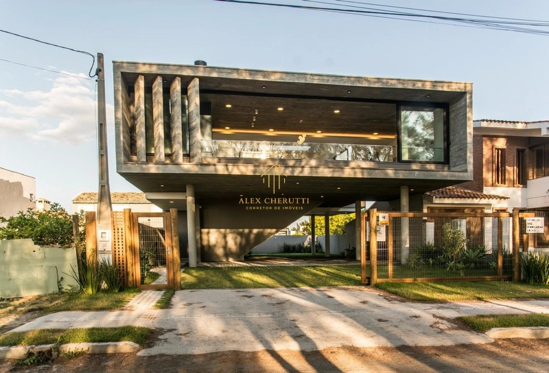 Casa lindíssima com vista para a praia em Noiva do Mar, 4 suítes