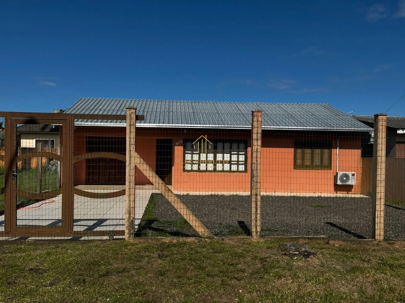Casa à venda em Atlântida Sul, 4 dormitórios
