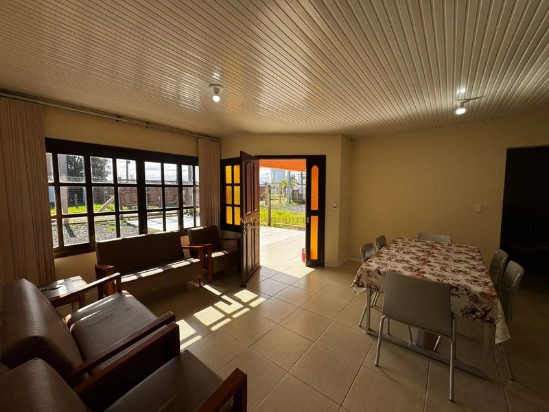 Casa à venda em Atlântida Sul, 4 dormitórios: 5ª foto da galeria de imagens do imóvel