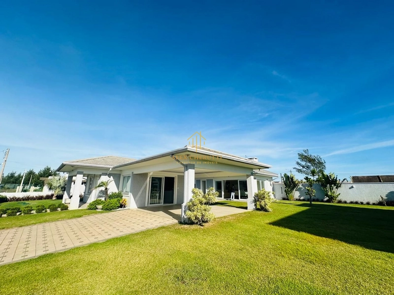 Casa à venda em Atlântida Sul, 5 dormitórios