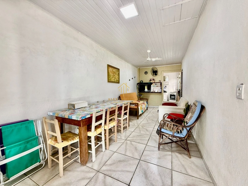 Casa à venda em ótima localização na praia de Atlântida Sul: 14ª foto da galeria de imagens do imóvel