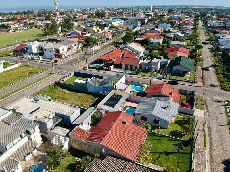 Casa à venda em ótima localização na praia de Atlântida Sul: 30ª foto da galeria de imagens do imóvel