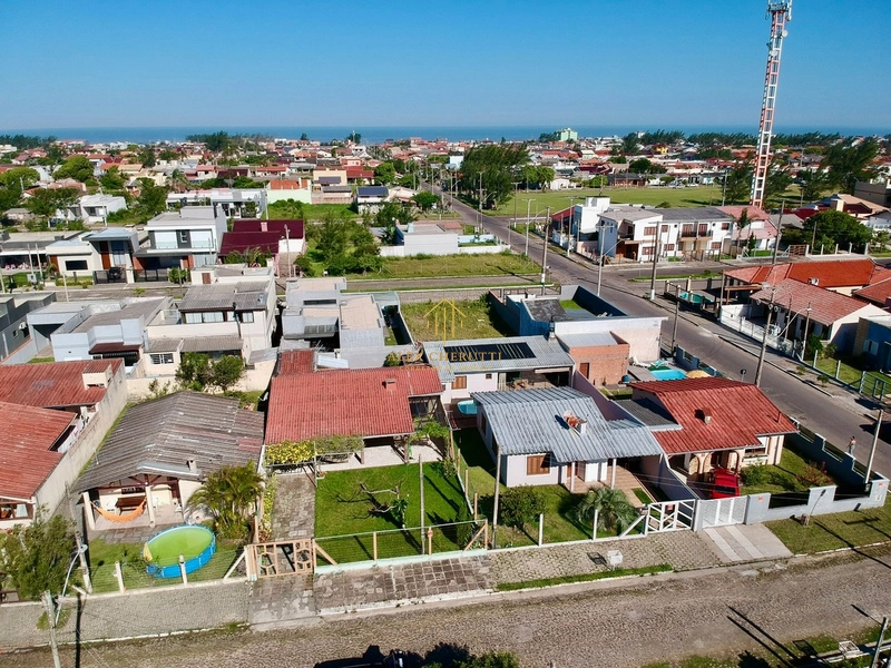 Casa à venda em ótima localização na praia de Atlântida Sul: 25ª foto da galeria de imagens do imóvel