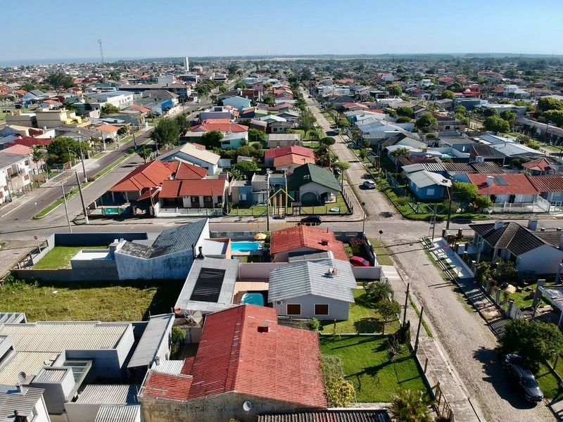 Casa à venda em ótima localização na praia de Atlântida Sul: 29ª foto da galeria de imagens do imóvel