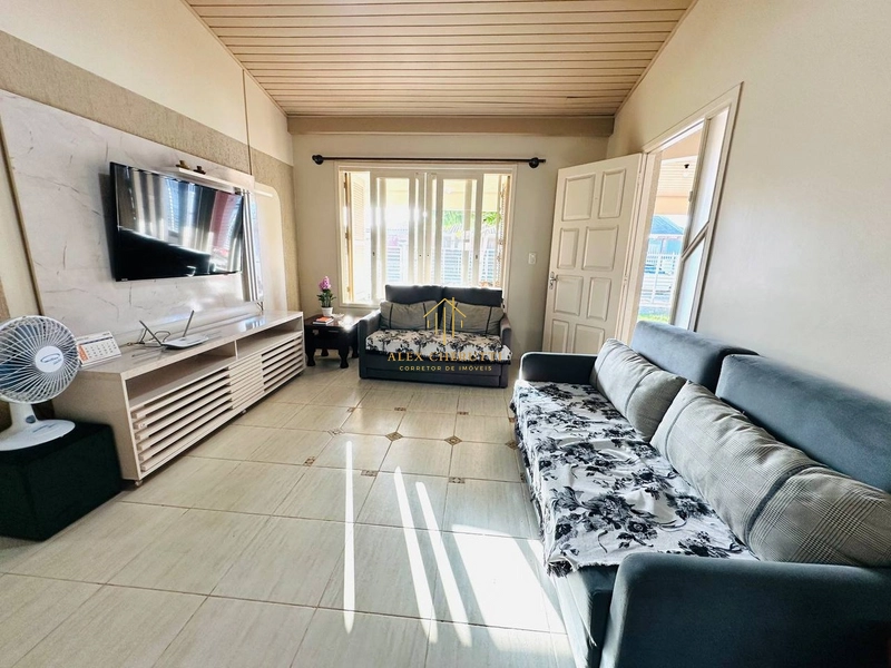 Casa à venda com 2 terrenos em Atlântida Sul: 7ª foto da galeria de imagens do imóvel