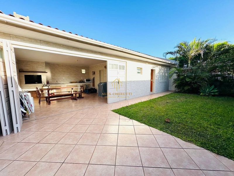 Casa à venda com 2 terrenos em Atlântida Sul: 19ª foto da galeria de imagens do imóvel