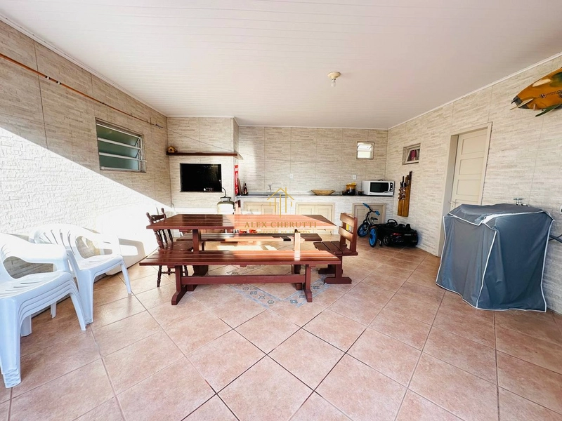 Casa à venda com 2 terrenos em Atlântida Sul: 20ª foto da galeria de imagens do imóvel