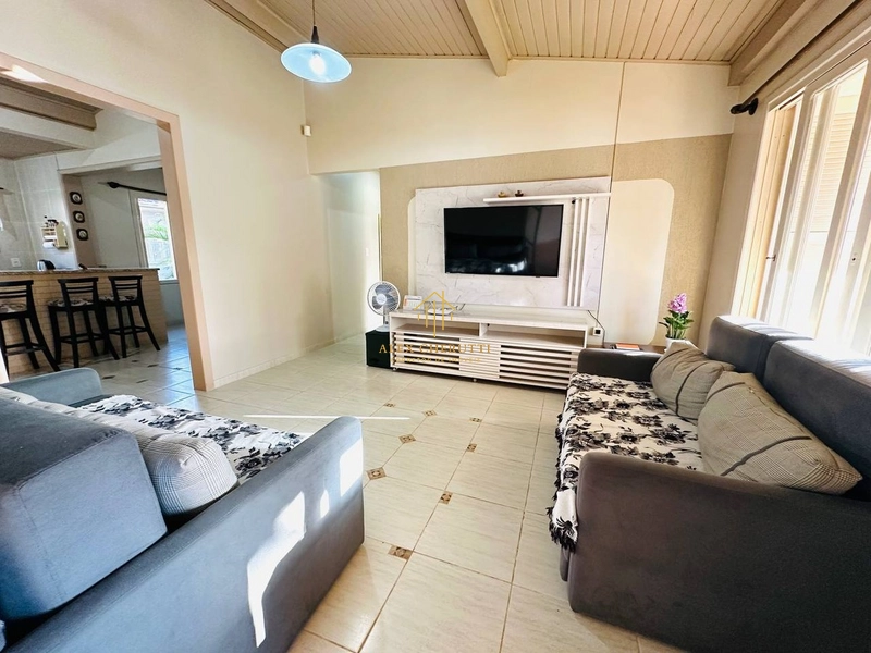 Casa à venda com 2 terrenos em Atlântida Sul: 6ª foto da galeria de imagens do imóvel