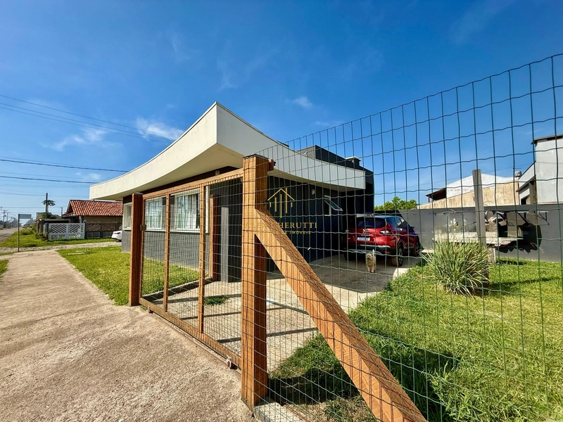 Casa na Praia de Atlântida Sul, 3 dormitórios: 12ª foto da galeria de imagens do imóvel