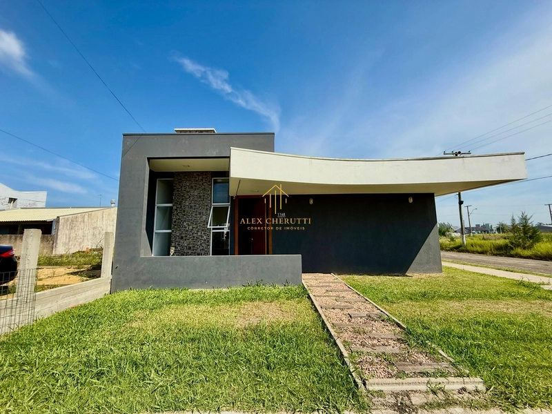 Casa na Praia de Atlântida Sul, 3 dormitórios: 3ª foto da galeria de imagens do imóvel