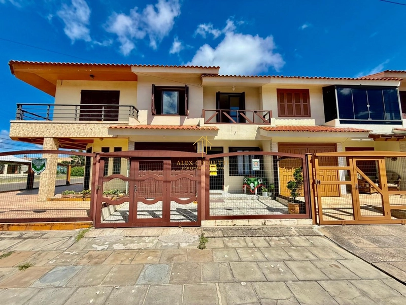 Sobrado na Praia de Rainha do Mar, 3 dormitórios