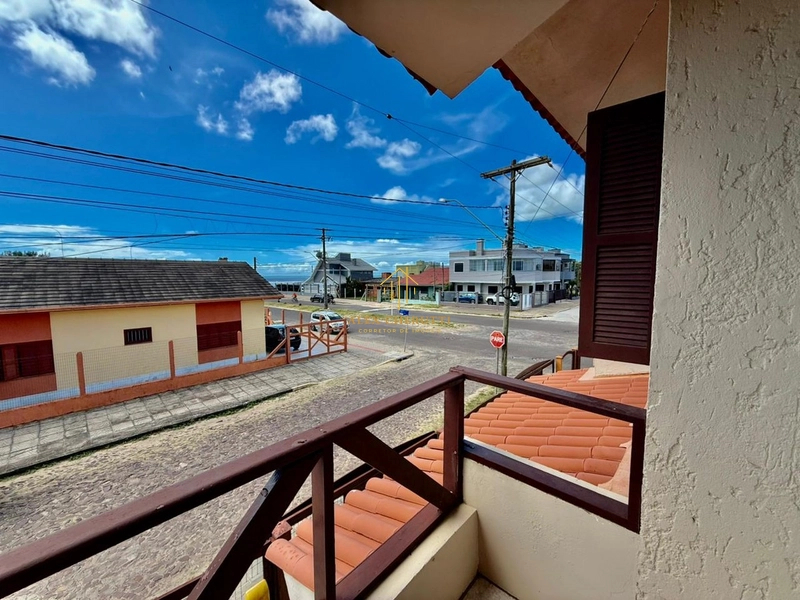 Sobrado na Praia de Rainha do Mar, 3 dormitórios: 2ª foto da galeria de imagens do imóvel