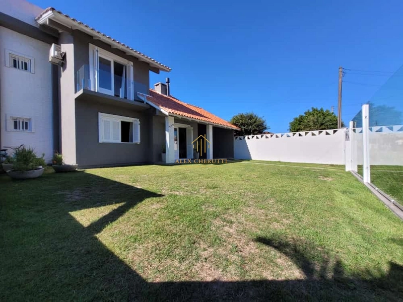 Sobrado na Praia de Rainha do Mar, 3 dormitórios: 2ª foto da galeria de imagens do imóvel