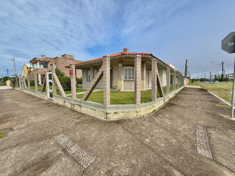 Casa na Praia de Atlântida Sul, 2 dormitórios: 8ª foto da galeria de imagens do imóvel