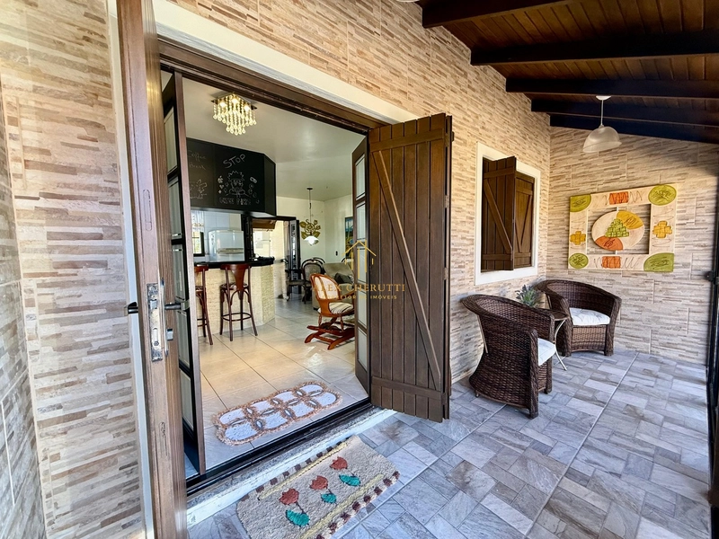 Bela casa  à venda na praia de Atlântida Sul, 3 dormitórios: 24ª foto da galeria de imagens do imóvel