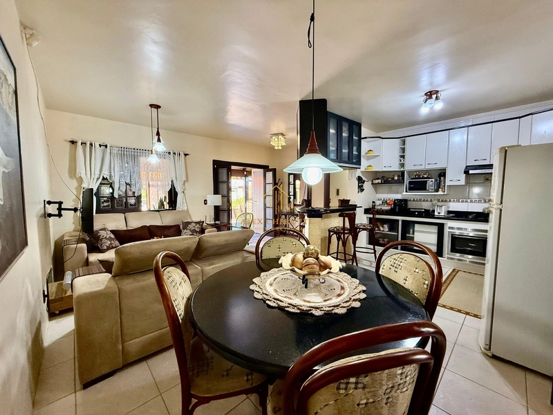 Bela casa  à venda na praia de Atlântida Sul, 3 dormitórios: 9ª foto da galeria de imagens do imóvel