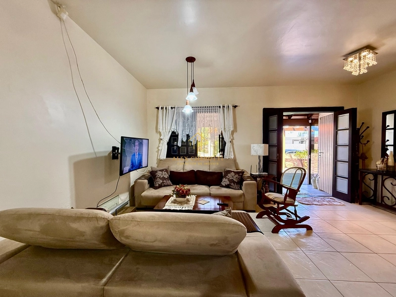 Bela casa  à venda na praia de Atlântida Sul, 3 dormitórios: 6ª foto da galeria de imagens do imóvel