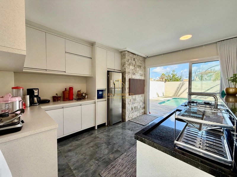 Excelente sobrado finamente mobiliado e decorado em Atlântida Sul: 24ª foto da galeria de imagens do imóvel