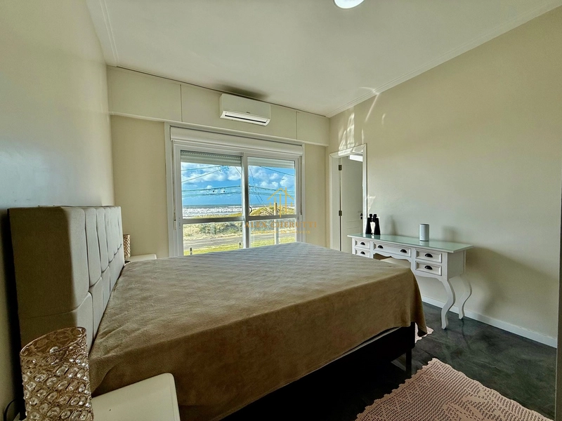 Excelente sobrado finamente mobiliado e decorado em Atlântida Sul: 35ª foto da galeria de imagens do imóvel