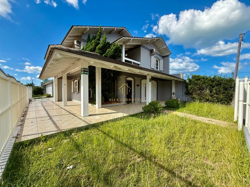 Lindo sobrado à venda em Atlântida Sul, 6 dormitórios: 3ª foto da galeria de imagens do imóvel